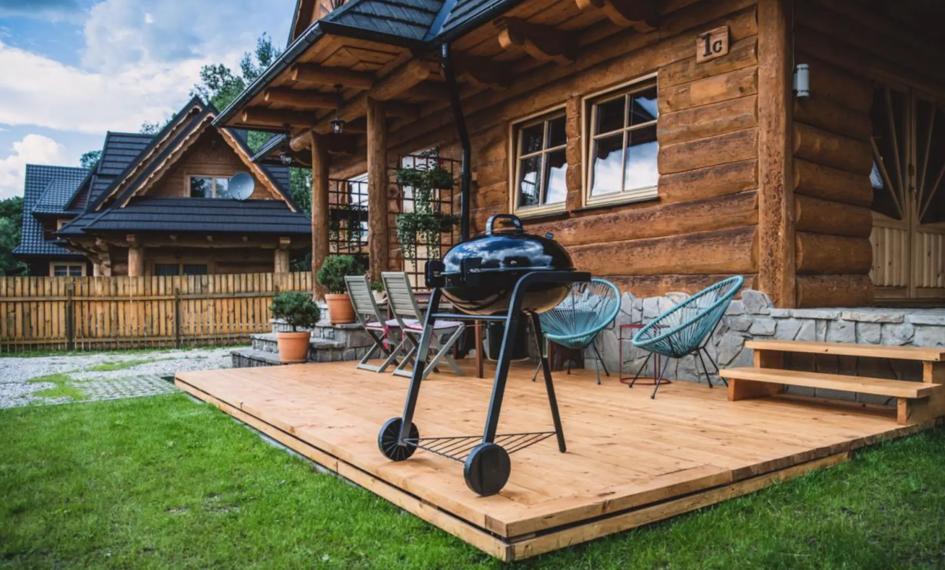 Taras z grillem — Ostoja Pod Tatrami, Zakopane Olcza